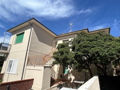 Appartamento in Via Monte Alla Rena in zona Rosignano Solvay a Rosignano Marittimo