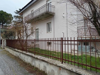 Appartamento indipendente in ottime condizioni in zona Rione Settempeda a San Severino Marche