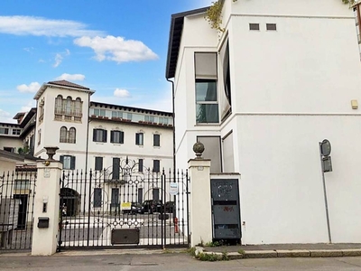 Appartamento via Egidio Folli, 29, Lambrate, Milano