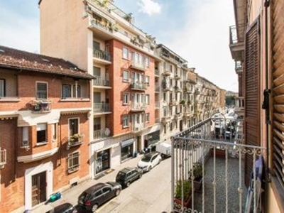 Bilocale in Affitto a Torino, zona Cenisia, 750€, 60 m², arredato
