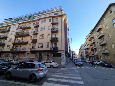 Bilocale in Vendita a Torino, 65'000€, 55 m², arredato