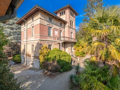 Casa in vendita in Besana In Brianza, Italia