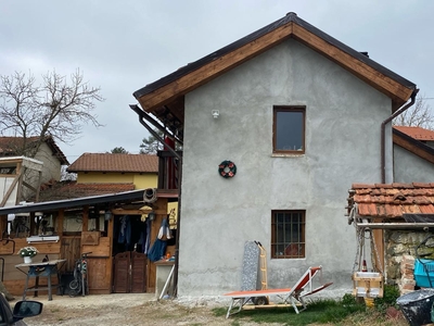 Casa indipendente in Località Ciocchini - Giusvalla