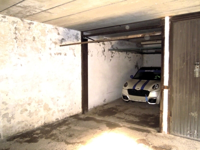 Garage di 13 mq in vendita - Roma