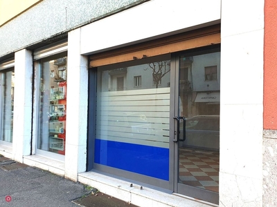 Negozio/Locale commerciale in Affitto in Viale del Piave a Brescia