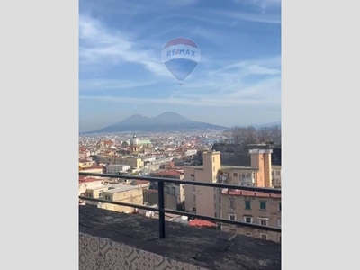 Quadrilocale in Vendita a Napoli, zona Montecalvario, 260'000€, 85 m²