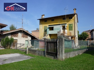 Rustico in Vendita a Gorizia, 149'000€, 600 m²