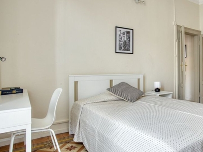 Stanza singola in affitto in appartamento con due camere da letto a Milano