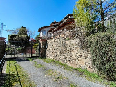 Trilocale in Vendita a Massa, zona Romagnano, 270'000€, 98 m²