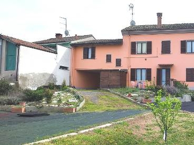 Villa bifamiliare in vendita a Broni Pavia Fondoni