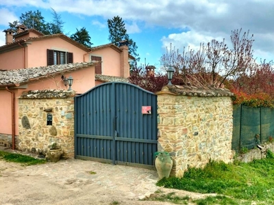 Villa con terrazzo a Citt? della Pieve