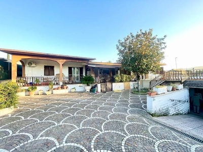 Villa in vendita a Zagarolo, via Acqua Felice - Zagarolo, RM