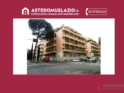 Ampio appartamento Via di Villa Grazioli, 1 Roma