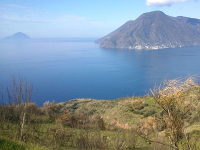 Casa indipendente in vendita in via castellaro, Lipari