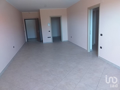 Appartamento 7 locali di 90 m² a Bellante