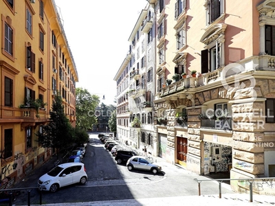 Appartamento in Affitto a Roma, zona Trastevere, 2'900€, 178 m²