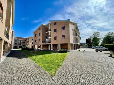 Appartamento in Vendita a Alessandria, zona Orti, 135'000€, 110 m²