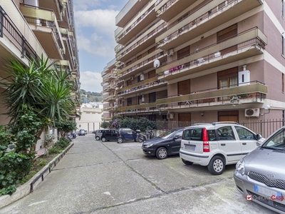 Appartamento in Vendita a Messina, 280'000€, 280 m²