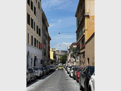 Appartamento in vendita a Roma, Via San Giovanni In Laterano - Roma, RM