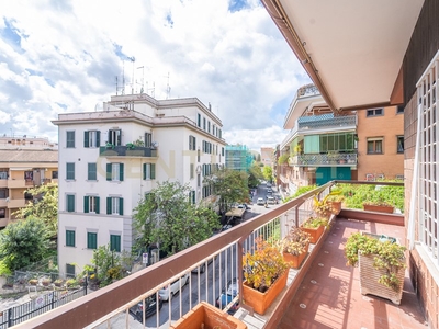 Appartamento in Vendita a Roma, zona Fleming, 800'000€, 200 m²