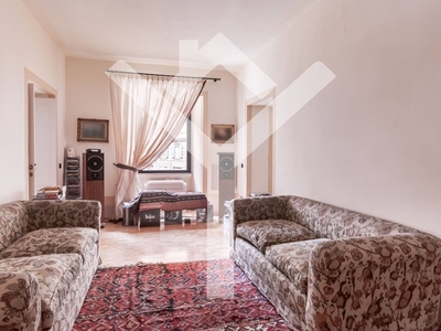 Appartamento in Vendita a Roma, zona Prati, 1'800'000€, 300 m², arredato