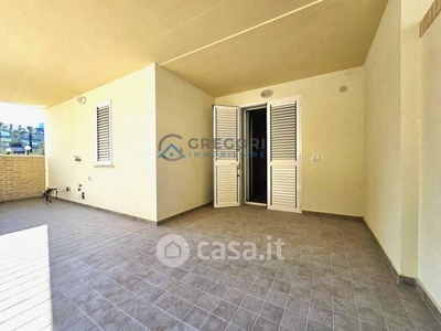 Appartamento in Vendita in Via Giovanni Giolitti a Tortoreto