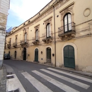 Appartamento in Vendita in Via Giovanni Verga a Vizzini