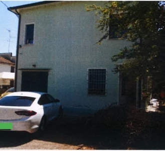 Appartamento in Via Bassa, Ferrara, 7 locali, 1 bagno, garage, 152 m²