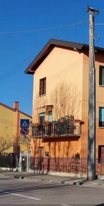 Appartamento in Via Nievo, Pavia di Udine, 6 locali, garage, 86 m²