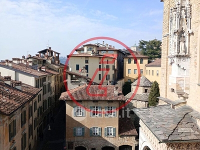Attico/Mansarda in Vendita in città alta a Bergamo