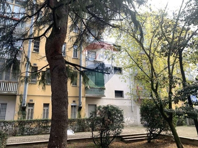 Bilocale in Vendita a Milano, zona S. Siro, 60'000€, 54 m²
