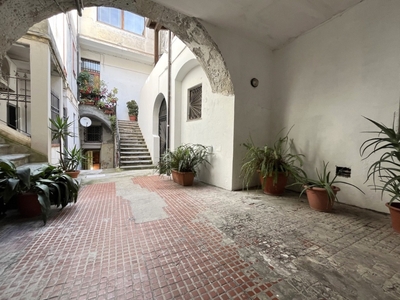 Bilocale in Via Giuseppe Poerio 74, Catanzaro, 1 bagno, 40 m²