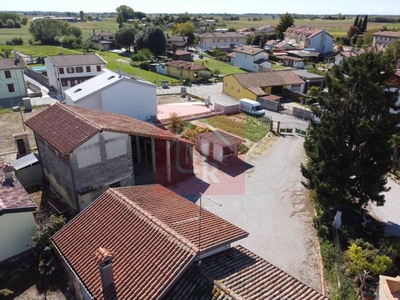 Casa Bi - Trifamiliare in Vendita a Terzo d'Aquileia San Martino