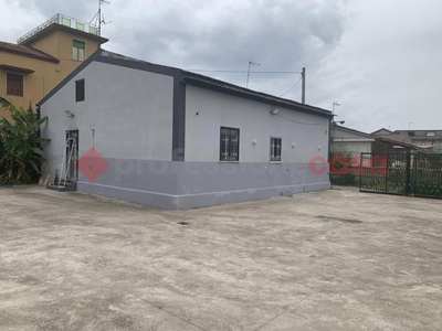 Casa indipendente a Pignataro Maggiore, 3 locali, 1 bagno, 85 m²