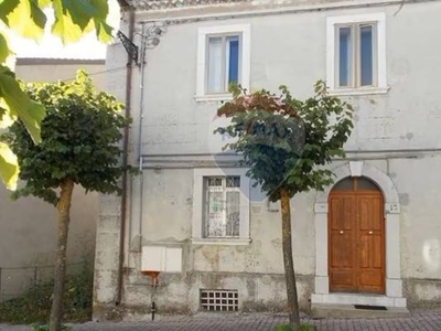 Casa indipendente a Pizzoferrato, 5 locali, 2 bagni, con box, 104 m²