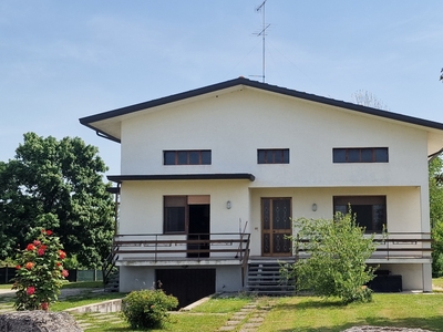 Casa indipendente in vendita a Fontanafredda