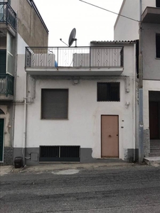 Casa indipendente in Vendita a Reggio di Calabria Reggio Campi