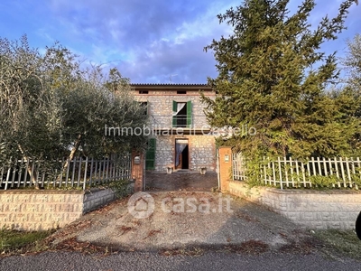 Casa indipendente in Vendita in Via Belforte a Castiglione del Lago