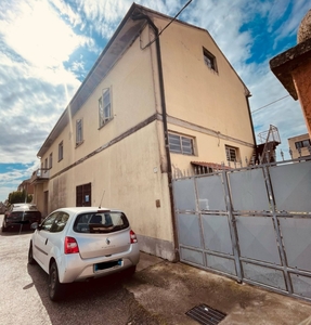 Casa indipendente in Via Bondeno, Ferrara, 3 locali, 1 bagno, 100 m²