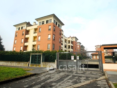 Garage/Posto auto in Vendita in Via Della Liberazione a Cambiago