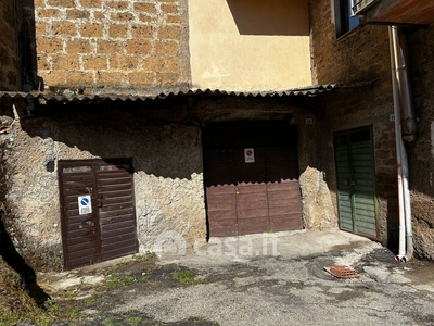 Garage/Posto auto in Vendita in Via delle Mole 10 a Vasanello