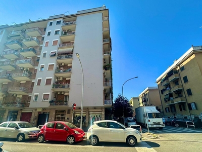 Monolocale in Affitto a Roma, 500€, 75 m², arredato