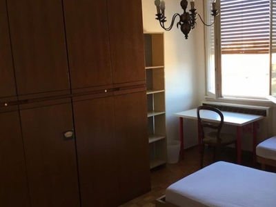 Posto letto in camera condivisa in appartamento a Bologna