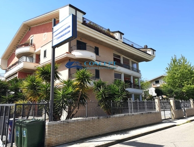 Quadrilocale con terrazzo, Martinsicuro villa rosa