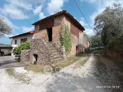 Rustico/Casale in Vendita in Via di Buchignano a Camaiore