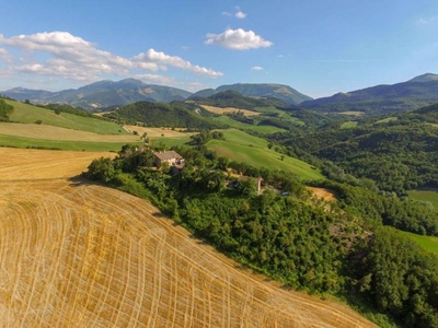 Agriturismo in Vendita a San Gimignano