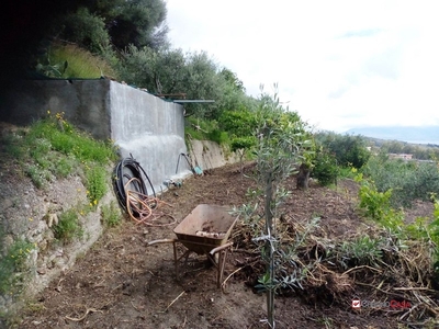 Terreno edificabile in Vendita a Messina, 1000 m²