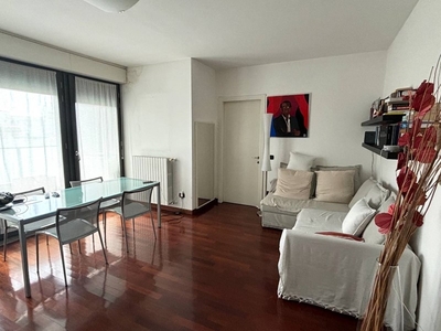 Trilocale in Affitto a Milano, 1'650€, 90 m², arredato
