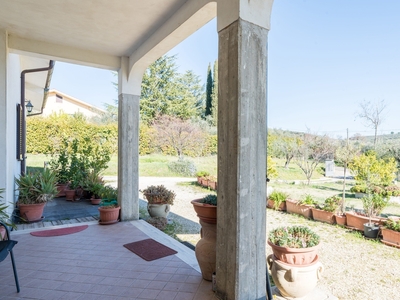 Villa 5 locali di 220 m² in Rieti