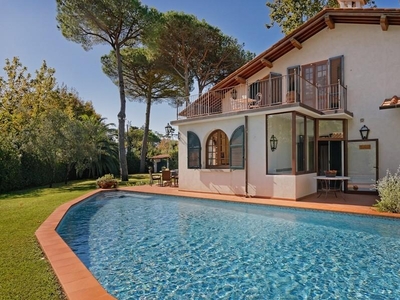 Villa arredata in affitto, Forte dei Marmi roma imperiale